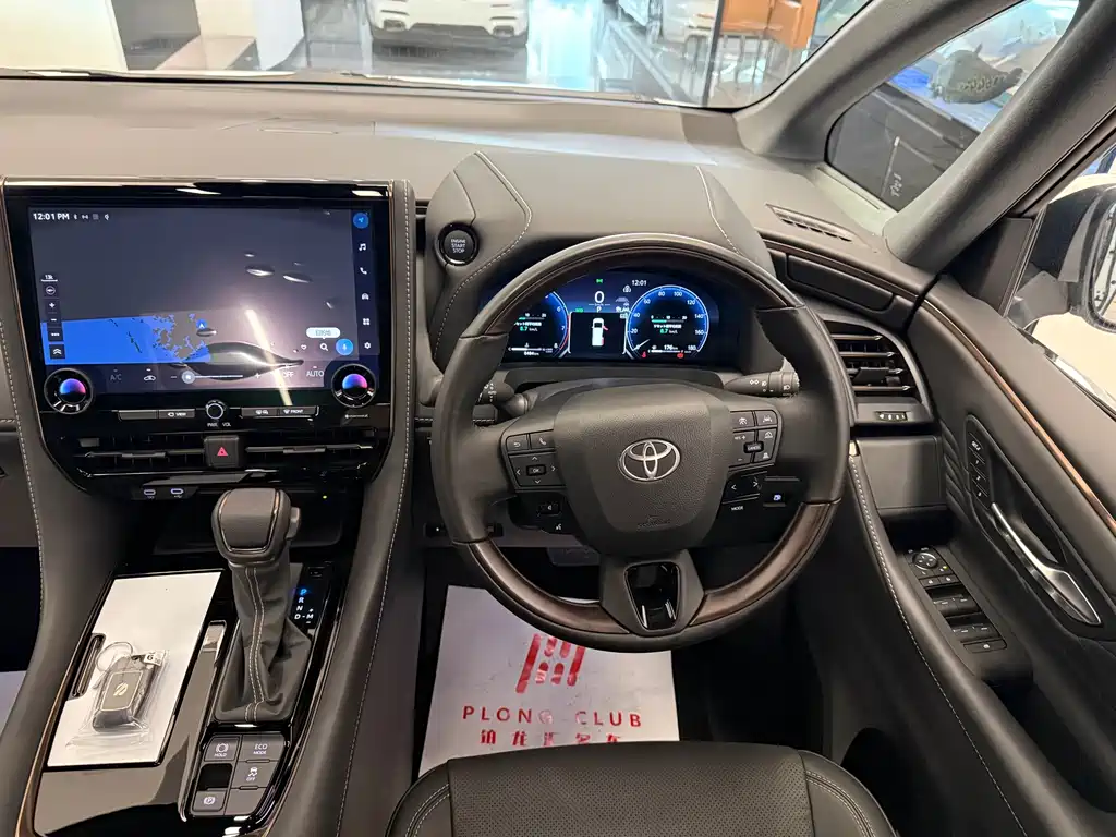 Toyota Alphard 2025 — фото 4
