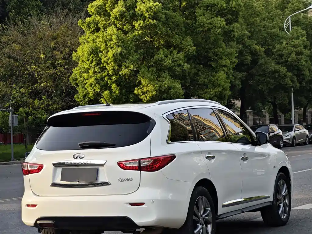 Infiniti QX60 2016 — фото 4