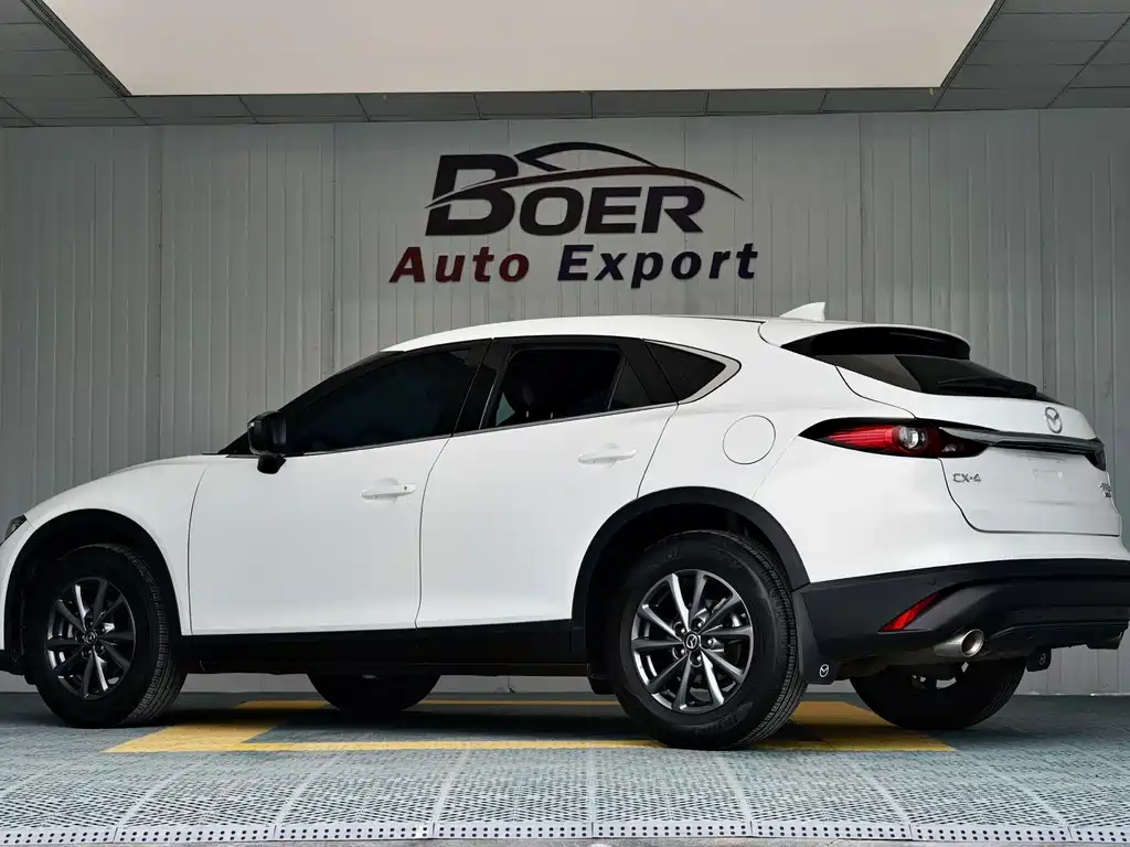 Mazda CX-4 2023