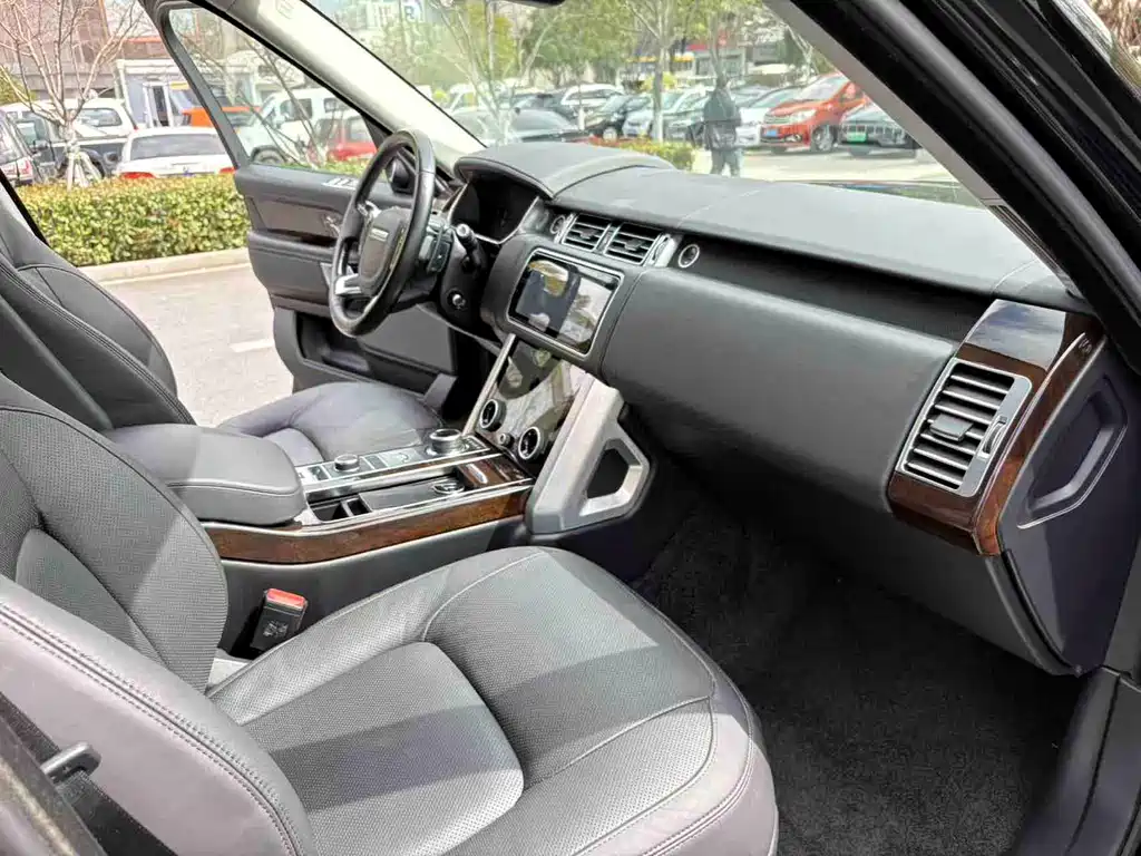 Land Rover Range Rover 2021 — фото 14