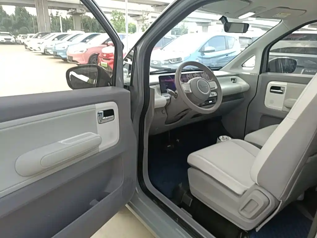 Wuling Air ev Clear Sky 2023 — фото 16