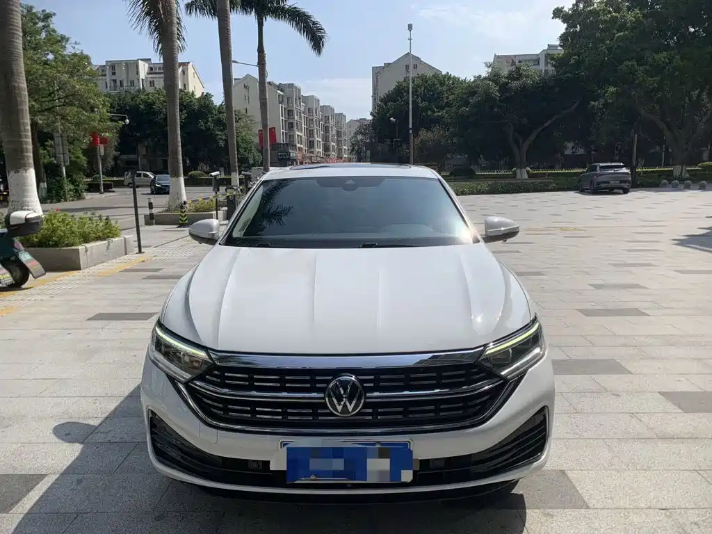 Volkswagen Sagitar 2022