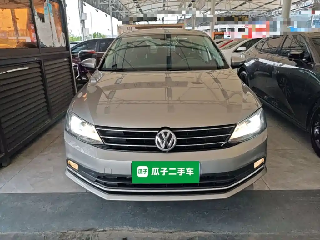 Volkswagen Sagitar 2017