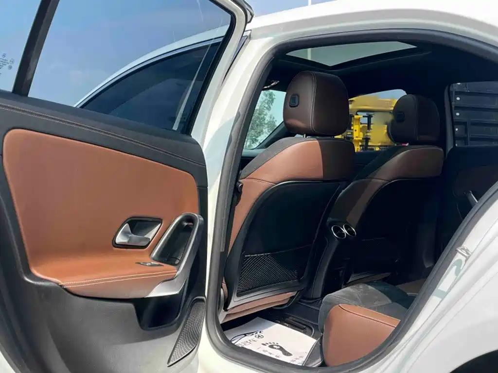 Mercedes-Benz A-Class 2021 — фото 11