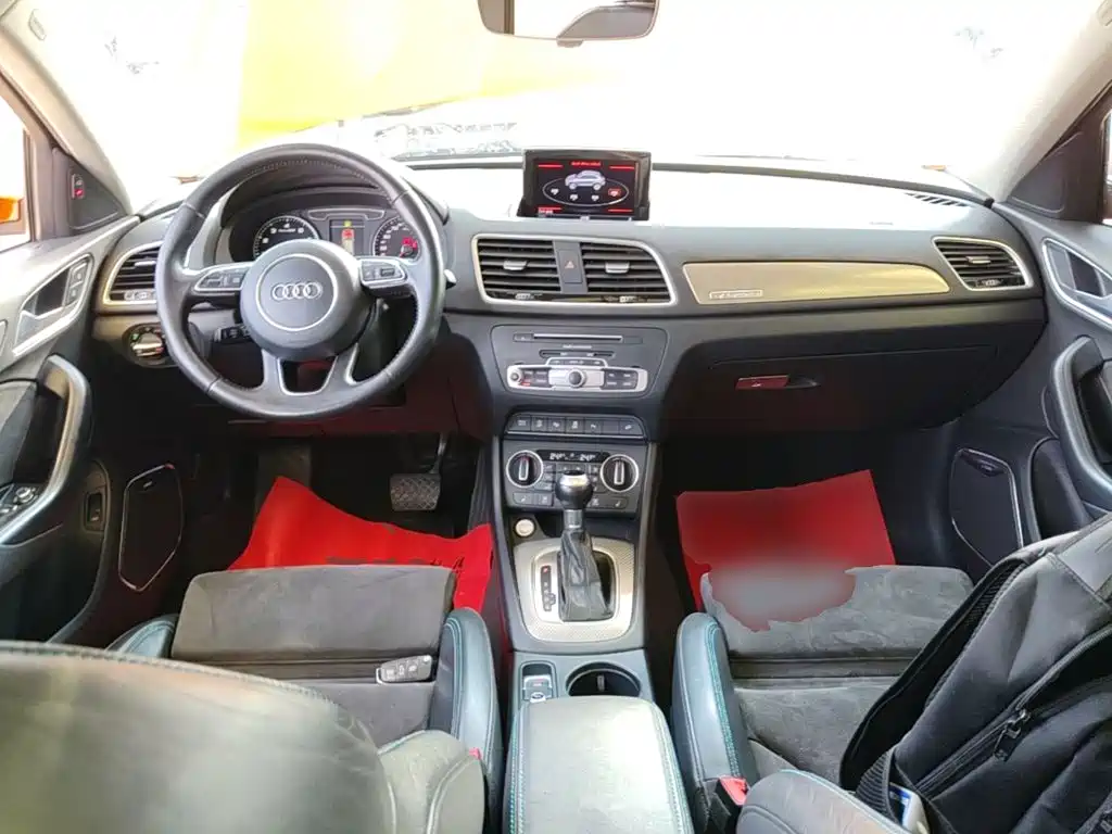 Audi Q3 2018 — фото 10