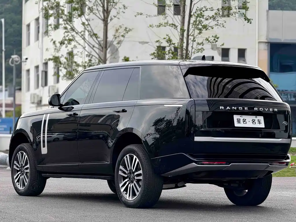 Land Rover Range Rover 2023 — фото 14