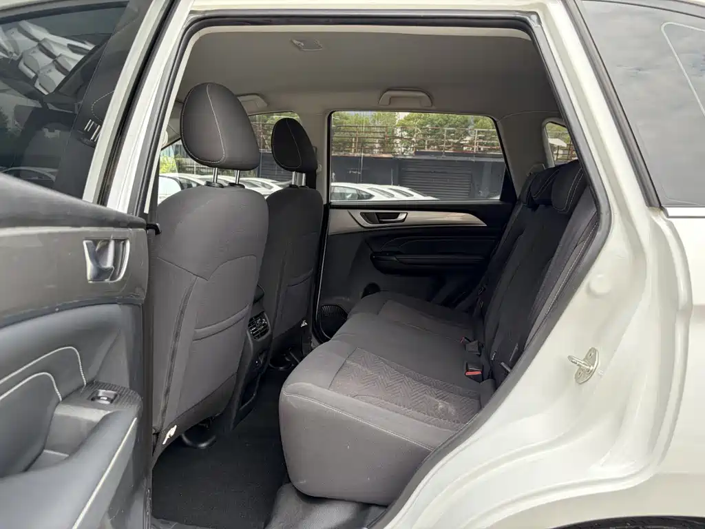Haval M6 2023 — фото 11