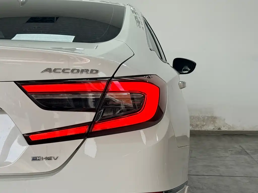 Honda Accord 2023 — фото 11