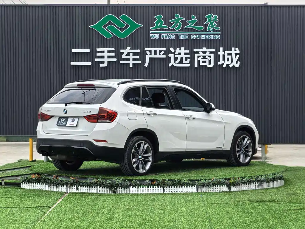 BMW X1 2014 — фото 21