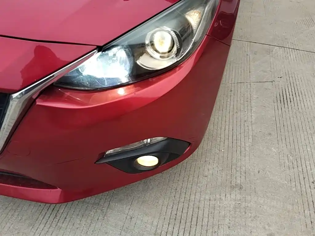 Mazda 3 Axela 2016 — фото 24