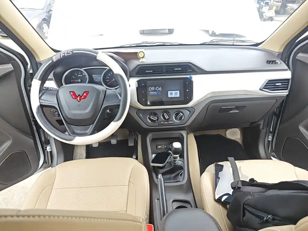 Wuling Hongguang 2024