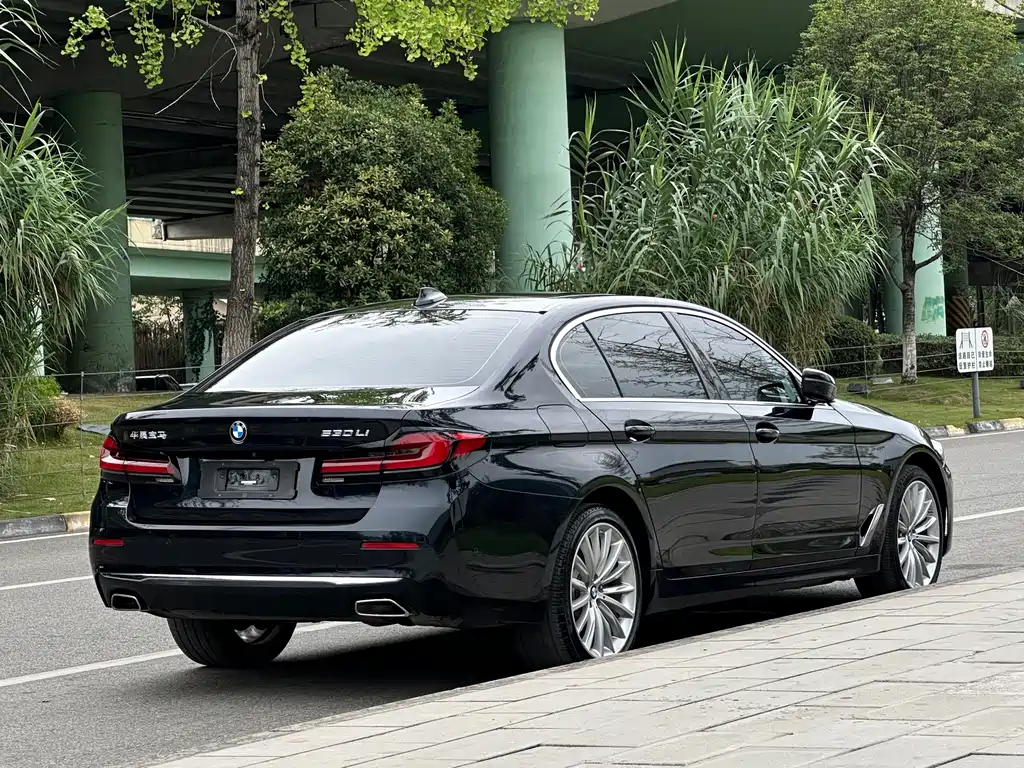 BMW 5 Series 2022