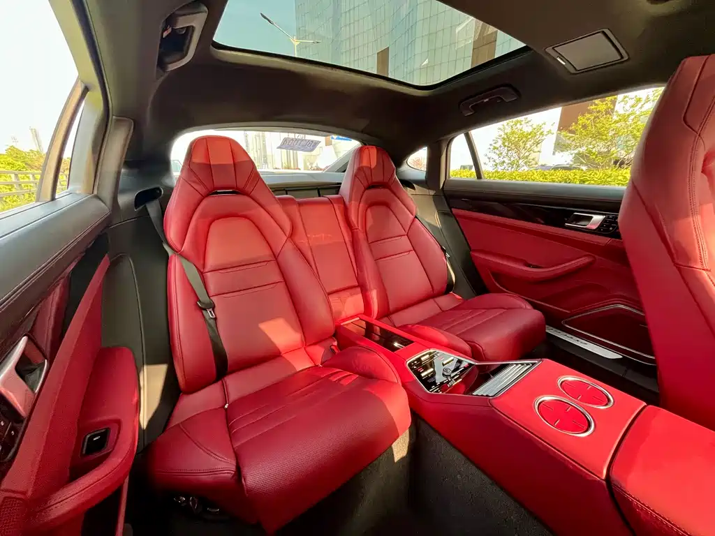 Porsche Panamera 2019 — фото 12