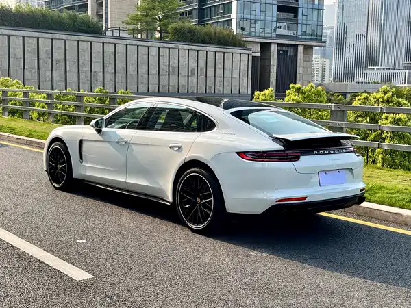 Porsche Panamera 2019