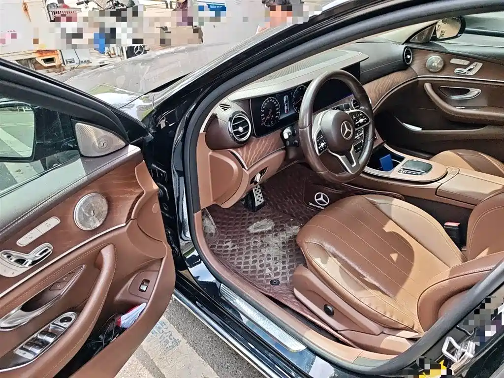 Mercedes-Benz E-Class 2019 — фото 14