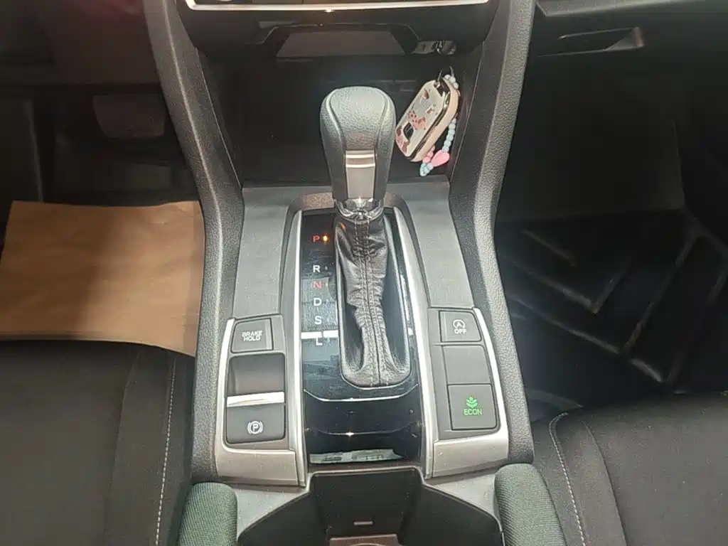 Honda Civic 2019 — фото 14