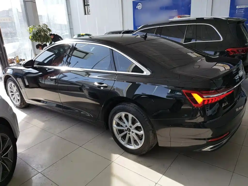 Audi A6L 2023