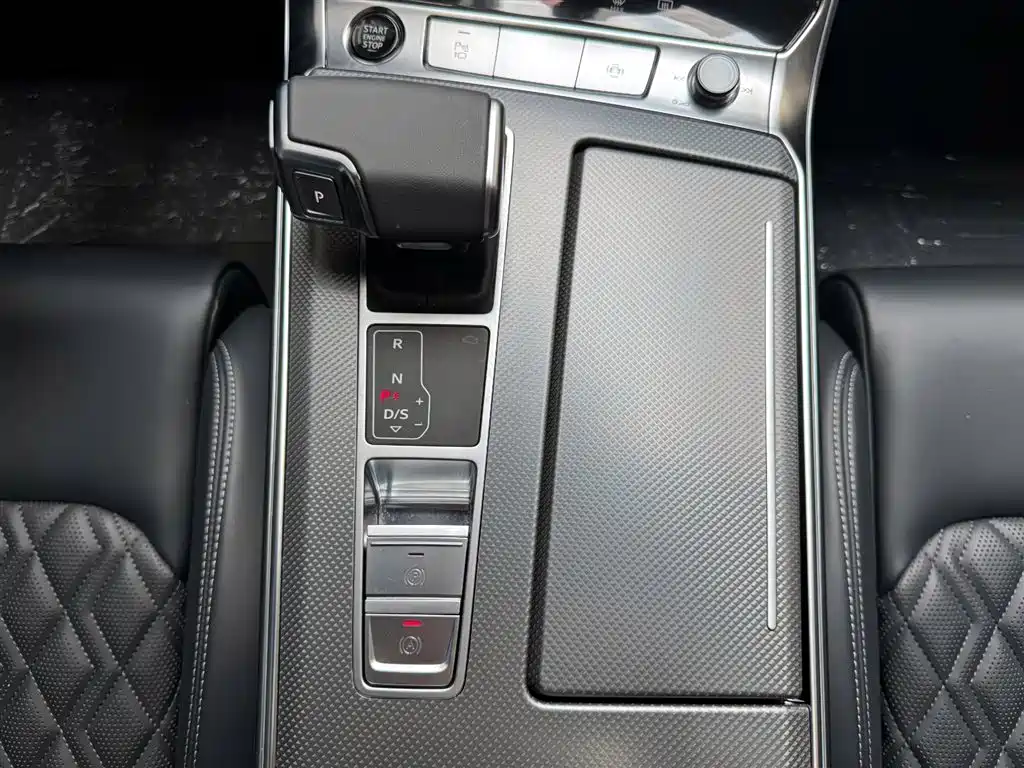 Audi A6L 2025 — фото 15