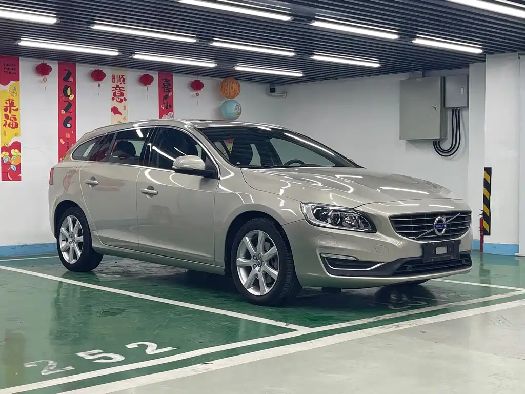 Volvo V60 2018 — фото 3
