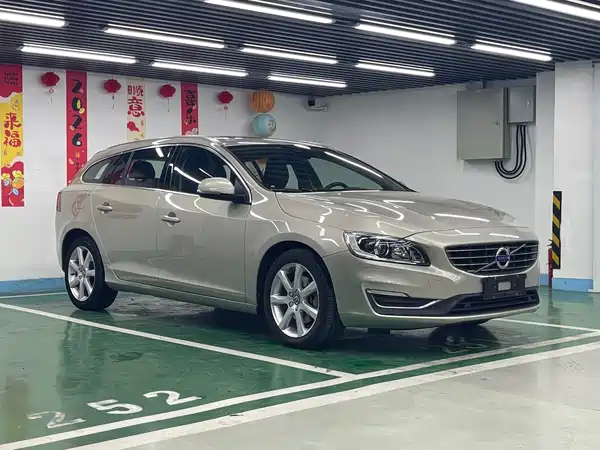 Volvo V60 2017