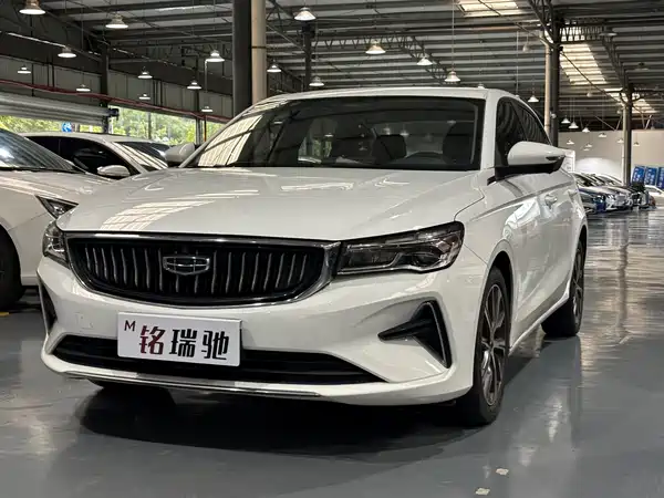 Geely Emgrand 2021