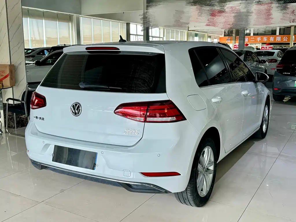 Volkswagen Golf 2019 — фото 18
