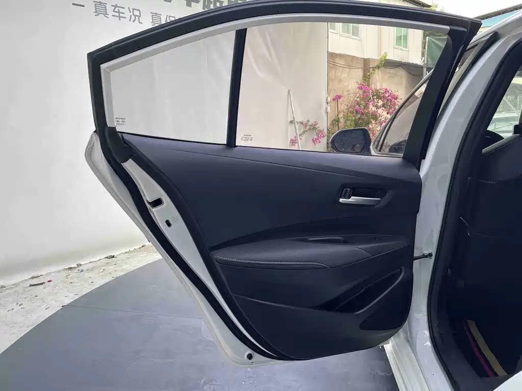 Toyota Corolla 2022 — фото 17
