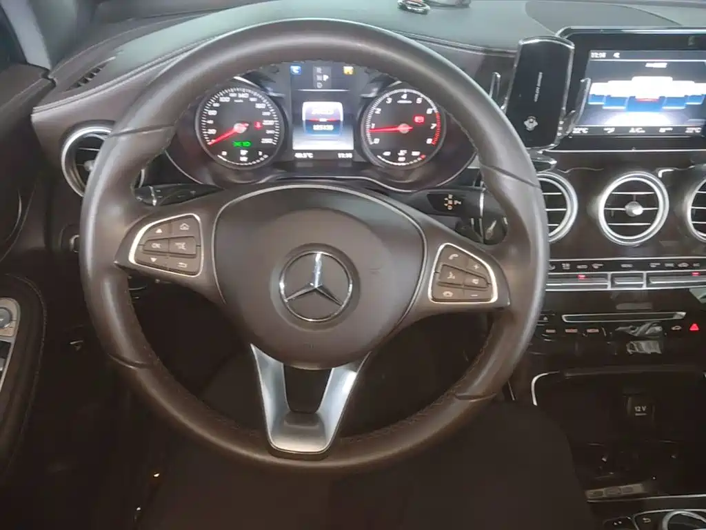Mercedes-Benz GLC 2019 — фото 11