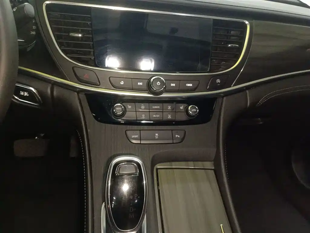 Buick LaCrosse 2020 — фото 13