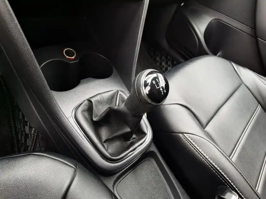 Volkswagen Polo 2015 — фото 13