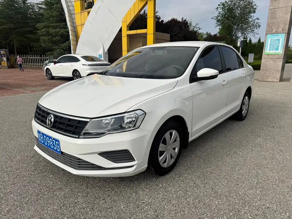 Volkswagen Jetta 2017 — фото 1