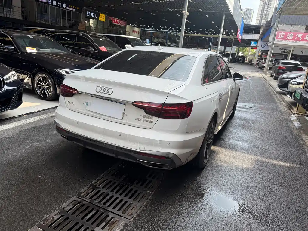 Audi A4L 2021