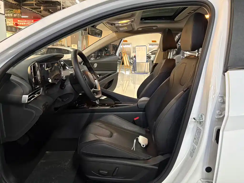 Hyundai Elantra 2022