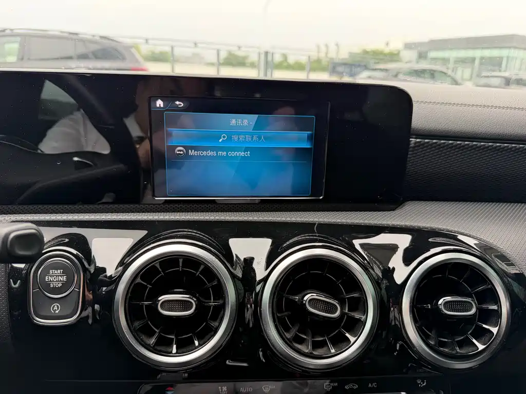 Mercedes-Benz A-Class 2019 — фото 11