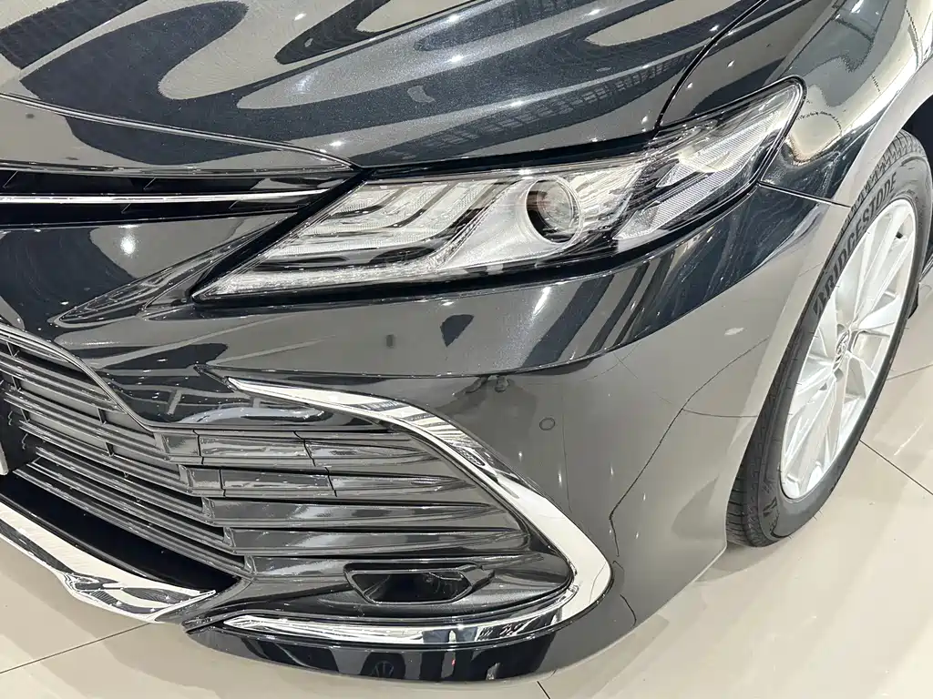 Toyota Camry 2024 — фото 3