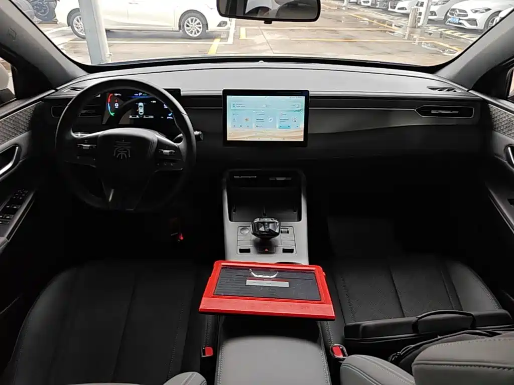 BYD Qin PLUS 2025 — фото 10