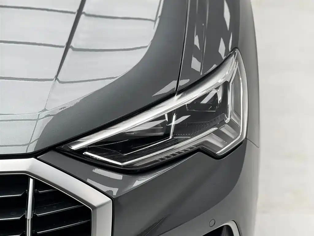 Audi Q3 2022 — фото 4