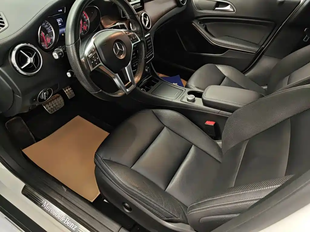 Mercedes-Benz GLA 2015 — фото 15