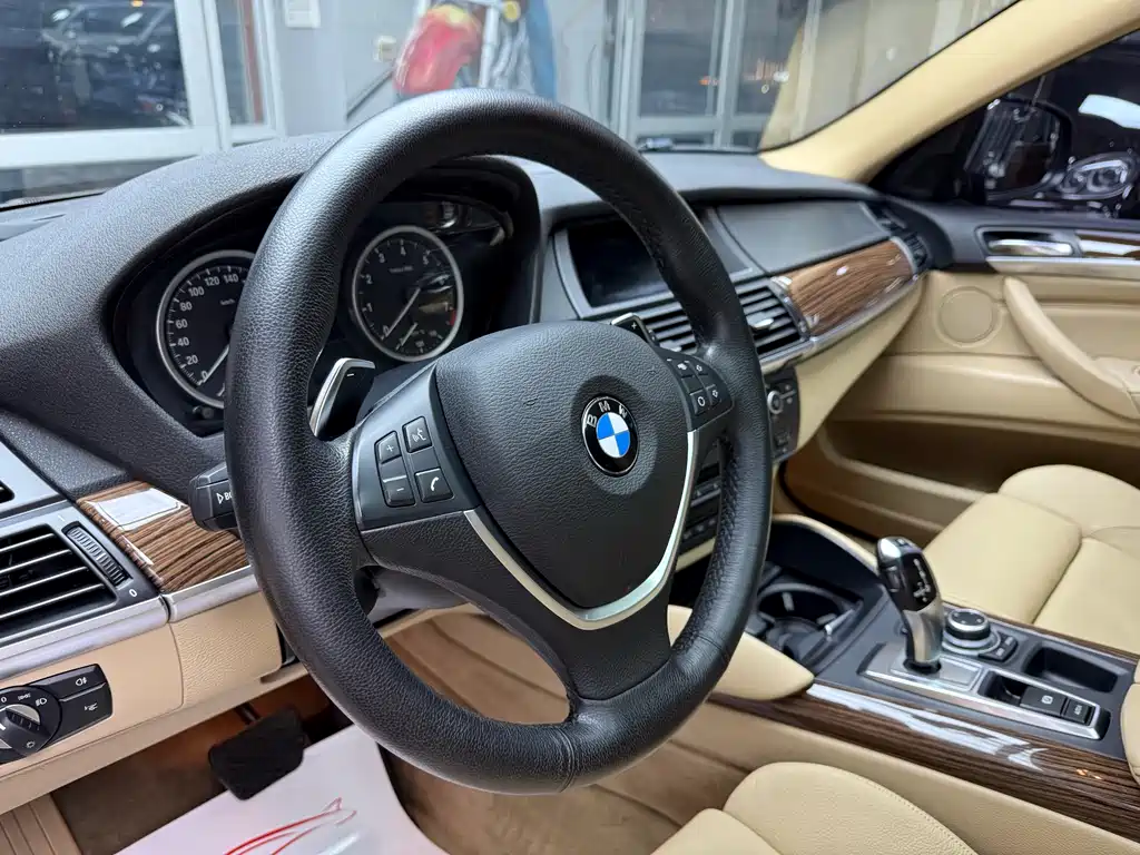 BMW X6 2012 — фото 13