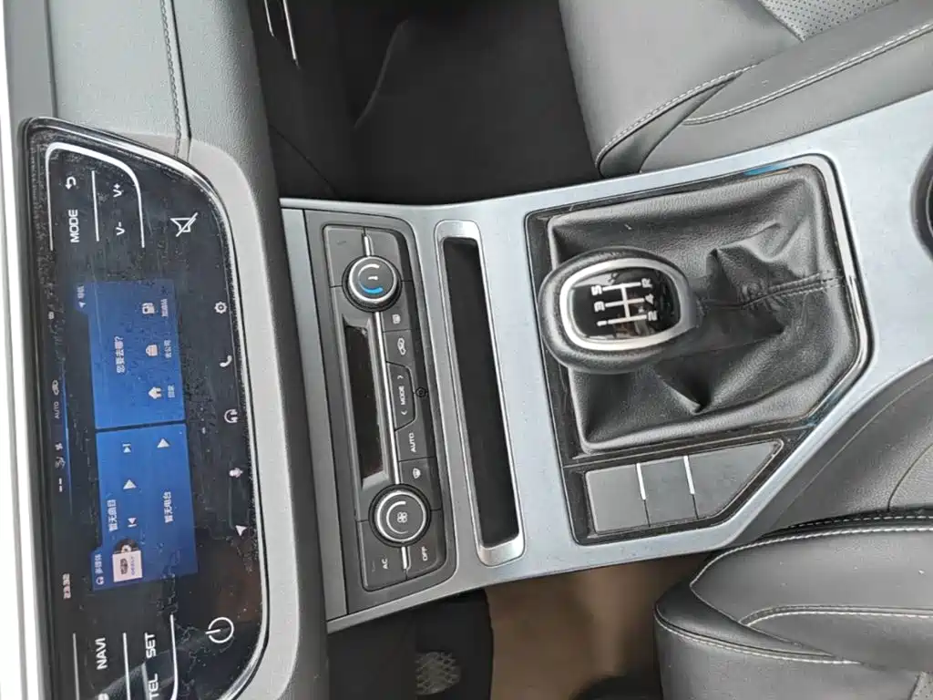 Geely Emgrand 2018 — фото 14