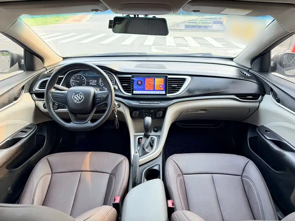 Buick Excelle 2019 — фото 16