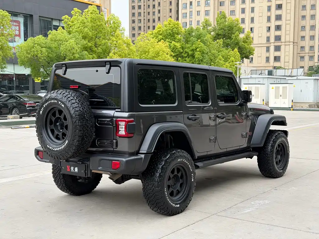 Jeep Wrangler 2023 — фото 10
