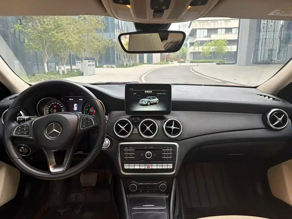 Mercedes-Benz GLA 2018 — фото 12