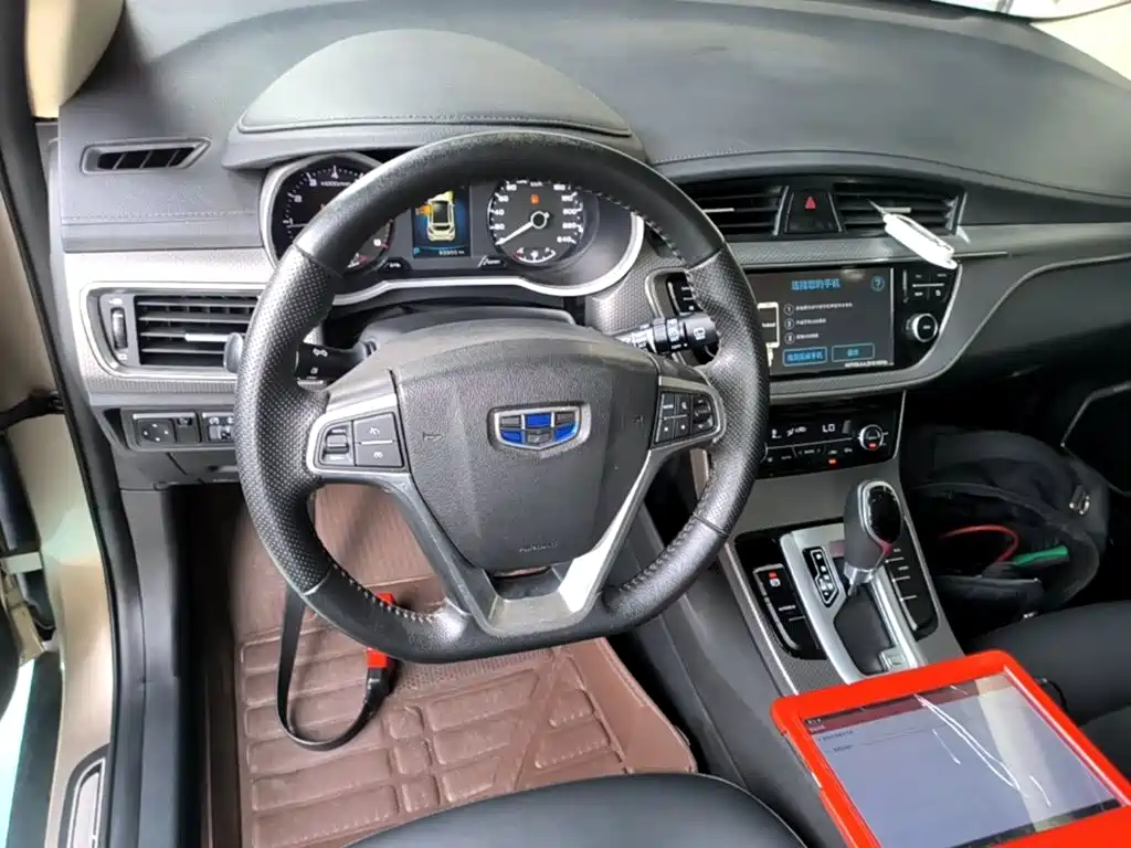 Geely Emgrand GS 2018 — фото 11