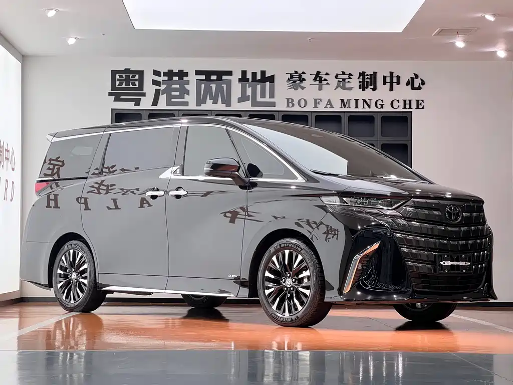 Toyota Alphard 2024 — фото 3