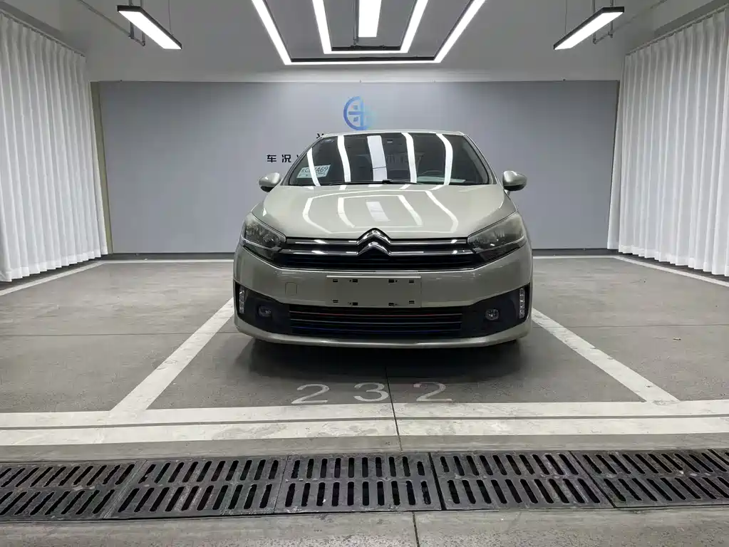 Citroen C4 2016 — фото 2