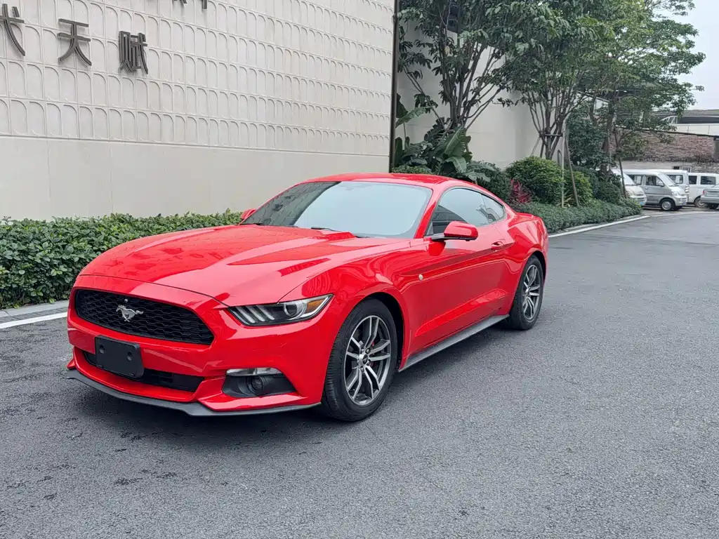 Ford Mustang 2017 — фото 1