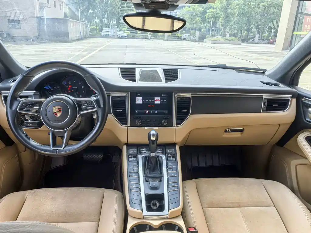 Porsche Macan 2017 — фото 9