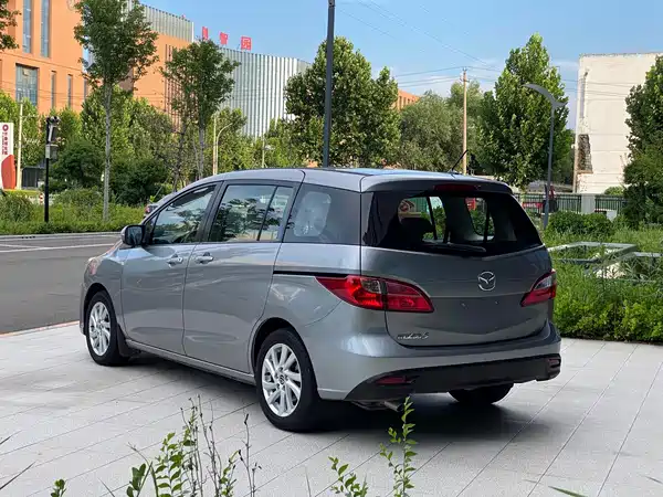 Mazda 5 2015