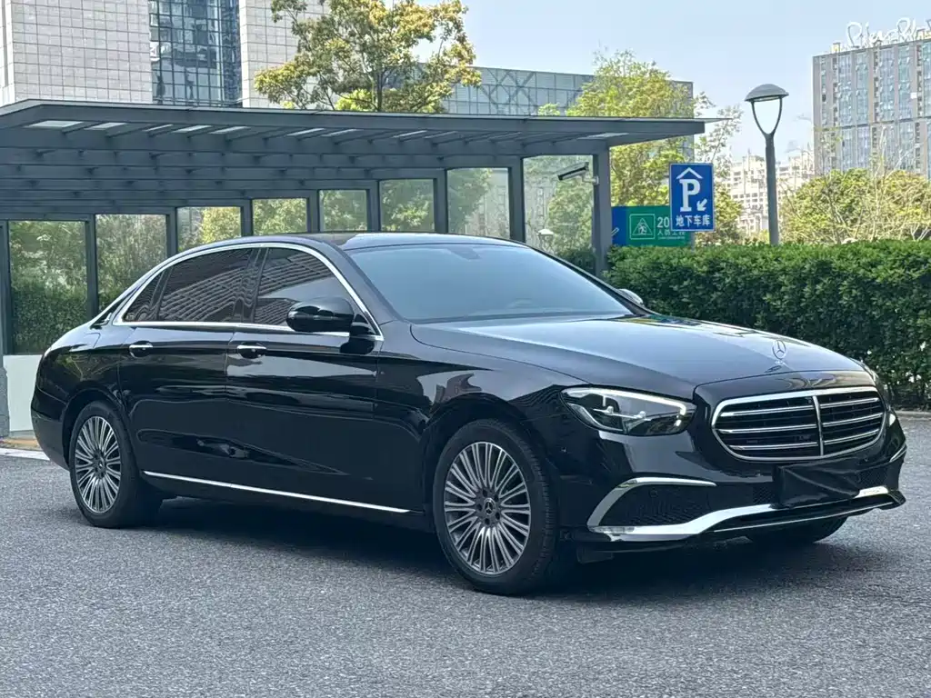 Mercedes-Benz E-Class 2022 — фото 3